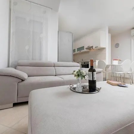 Seafront Maris By El-Pi Tours Apartment Dobrinj Exterior photo