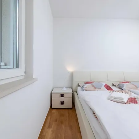 Seafront Maris By El-Pi Tours Apartment Dobrinj Exterior photo