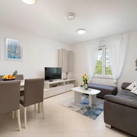 Seafront Maris By El-Pi Tours Apartment Dobrinj Exterior photo